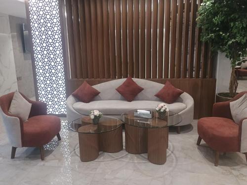 Előcsarnok, Jemst Suites in Sirr Al Ghaliz Előcsarnok, Jemst Suites in Sirr Al Ghaliz