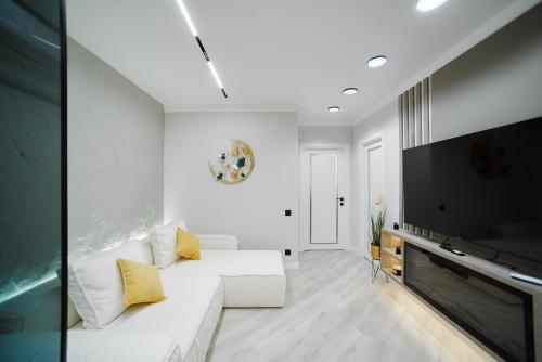 Designer Apartment with 2 Bedrooms, Full Kitchen, Rain Shower & Coffee Station and Netflix - GrandSt in Rîșcani Designer Apartment with 2 Bedrooms, Full Kitchen, Rain Shower & Coffee Station and Netflix - GrandSt in Rîșcani