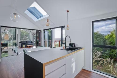 Modern Spacious Hillside Retreat with Scenic Views in Mount Pleasant Modern Spacious Hillside Retreat with Scenic Views in Mount Pleasant