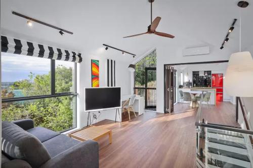 Modern Spacious Hillside Retreat with Scenic Views in Mount Pleasant Modern Spacious Hillside Retreat with Scenic Views in Mount Pleasant