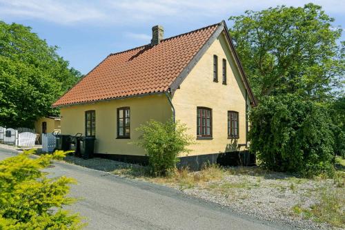 المرافق, Old Local House From 1904 With Natural Garden, in Tranekaer المرافق, Old Local House From 1904 With Natural Garden, in Tranekaer