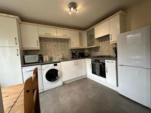 2 Bed & 2 Bath-Flat-Driving Distance to Edinburgh in Livingston South 2 Bed & 2 Bath-Flat-Driving Distance to Edinburgh in Livingston South