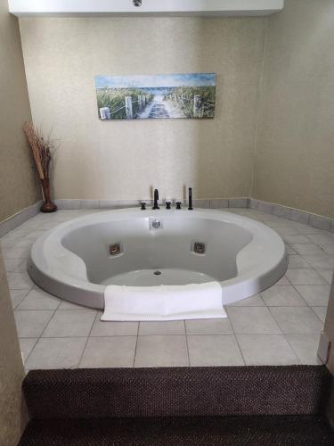 Pezsgőfürdő, Travelodge by Wyndham Amherst in Amherst (Új-Skócia) Pezsgőfürdő, Travelodge by Wyndham Amherst in Amherst (Új-Skócia)