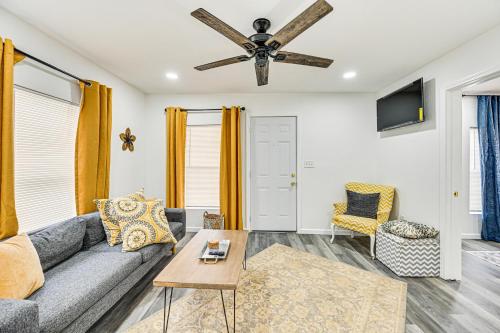 1 Mi to Dtwn Family Home with Porch in Brownwood in Brownwood 1 Mi to Dtwn Family Home with Porch in Brownwood in Brownwood