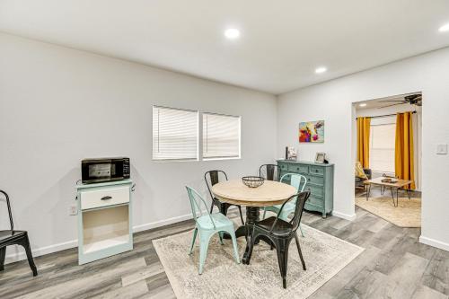 1 Mi to Dtwn Family Home with Porch in Brownwood in Brownwood 1 Mi to Dtwn Family Home with Porch in Brownwood in Brownwood