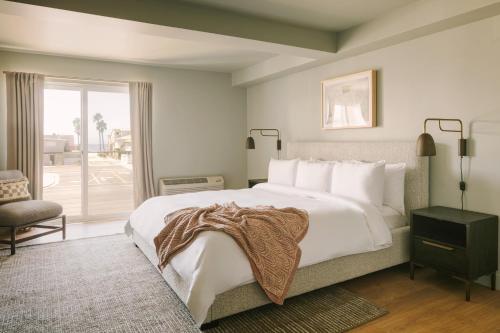 Hotel Solarena in Newport Beach (CA) Hotel Solarena in Newport Beach (CA)