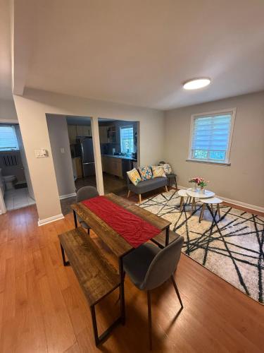 多伦多美丽房间- Great Location in Richmond Hill 多伦多美丽房间- Great Location in Richmond Hill