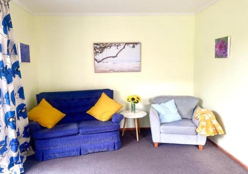 Guestroom, Paekakariki Cottage near the Sea in Paekakariki Guestroom, Paekakariki Cottage near the Sea in Paekakariki