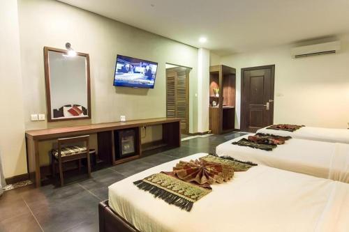 Yeak Loam Hotel in Banlung Yeak Loam Hotel in Banlung
