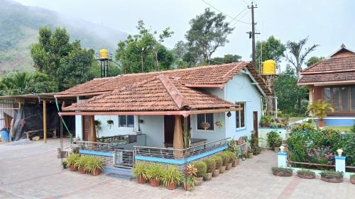 Facilities, Kandu Valley homestay - Coorg in Kumarahalli Facilities, Kandu Valley homestay - Coorg in Kumarahalli