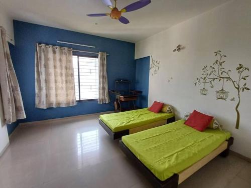 Modern Penthouse in Nature's Lap - Family Only in Parijat Nagar Modern Penthouse in Nature's Lap - Family Only in Parijat Nagar