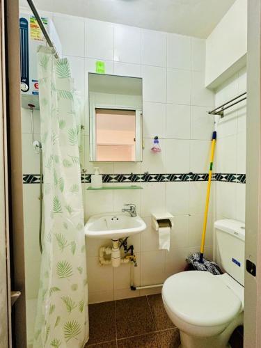 Spacious House Near Soho & PmQ in Central District Spacious House Near Soho & PmQ in Central District