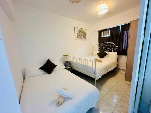 Spacious House Near Soho & PmQ in Central District Spacious House Near Soho & PmQ in Central District