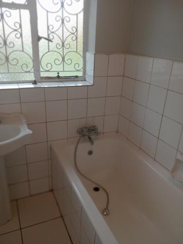 Moonlight Guesthouse - Boksburg in Boksburg Moonlight Guesthouse - Boksburg in Boksburg