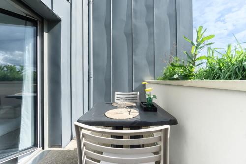 Terraza/balcón, City Residence Tours in Tours City Center Terraza/balcón, City Residence Tours in Tours City Center