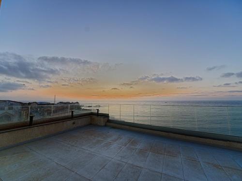 Charmant F2 face à la mer (Charmant F2 face a la mer) in Aïn Benian Charmant F2 face à la mer (Charmant F2 face a la mer) in Aïn Benian