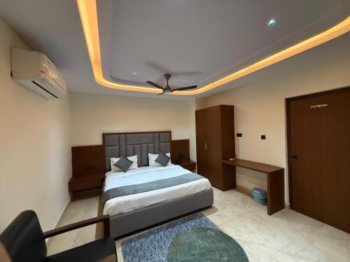 Bed, Agarwal's Residency in Daba Gardens Bed, Agarwal's Residency in Daba Gardens