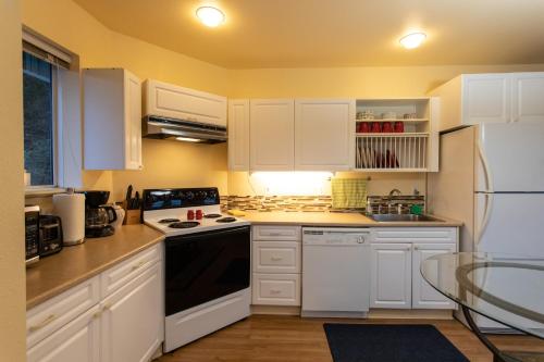 Kelli Creek Cottage - REDUCED PRICE ON TOURS in 朱諾 Kelli Creek Cottage - REDUCED PRICE ON TOURS in 朱諾