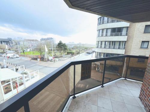 Cozy 3 Bedroom Apartment close to the Beach T111