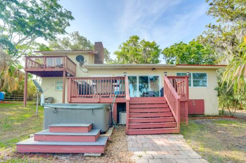 Fish, Swim and More Lakefront Retreat in Ocklawaha! in Ocklawaha Fish, Swim and More Lakefront Retreat in Ocklawaha! in Ocklawaha