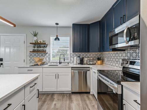 962 Z2B VILLAGE OF EL CORTEZ by REMAX Premier in Lady Lake (Florida) 962 Z2B VILLAGE OF EL CORTEZ by REMAX Premier in Lady Lake (Florida)