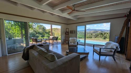 Peaceful house in nature, with views of rolling hills in Bourail Peaceful house in nature, with views of rolling hills in Bourail