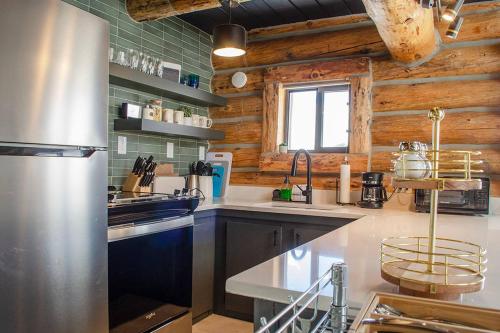 Konyha, Ranch Life Reimagined, Cattle Drives to Chic Cabin in Mancos (CO) Konyha, Ranch Life Reimagined, Cattle Drives to Chic Cabin in Mancos (CO)