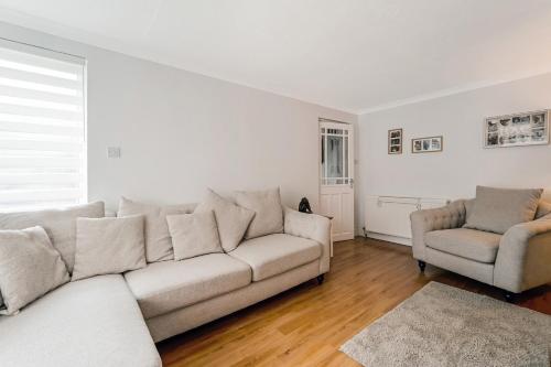 Centrally Situated 1 Bedroom House in Cumbernauld in Cumbernauld Centrally Situated 1 Bedroom House in Cumbernauld in Cumbernauld