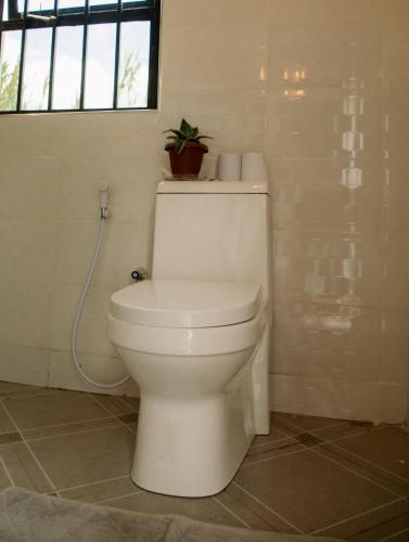 Kamar Mandi, Glamping Haven Resort in Kingori Kamar Mandi, Glamping Haven Resort in Kingori