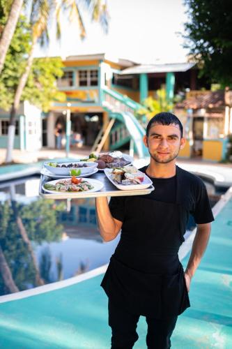 Hotel Y Restaurante Leones Marinos in El Cuco Hotel Y Restaurante Leones Marinos in El Cuco