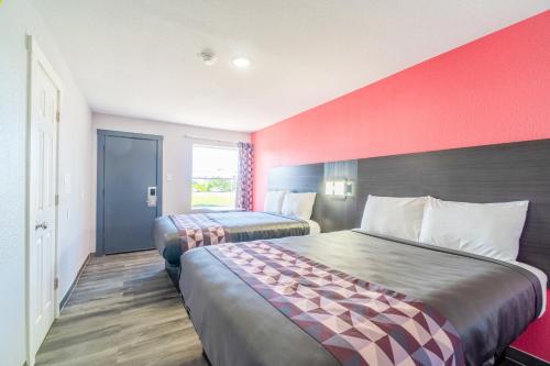 Royal Inn by OYO in Stephenville (TX) Royal Inn by OYO in Stephenville (TX)