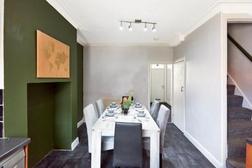 Grace Villa Home Near Leeds City in Beeston Grace Villa Home Near Leeds City in Beeston