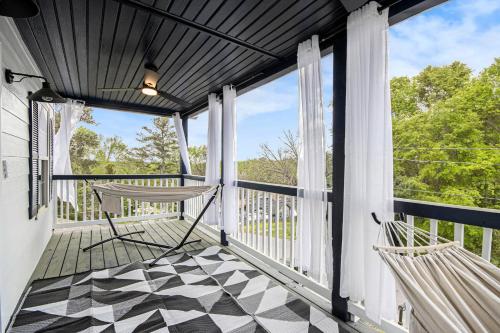 Facilities, Boho Luxury| EV charger| Fenced Yard | King Beds in Collier Heights Facilities, Boho Luxury| EV charger| Fenced Yard | King Beds in Collier Heights