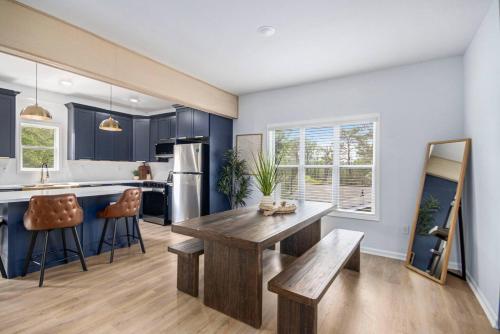 Facilities, Boho Luxury| EV charger| Fenced Yard | King Beds in Collier Heights Facilities, Boho Luxury| EV charger| Fenced Yard | King Beds in Collier Heights