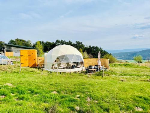 Glamping Hohe Wand - Zelt mit Sternenfenster und Whirlpool in Hohe Wand Glamping Hohe Wand - Zelt mit Sternenfenster und Whirlpool in Hohe Wand