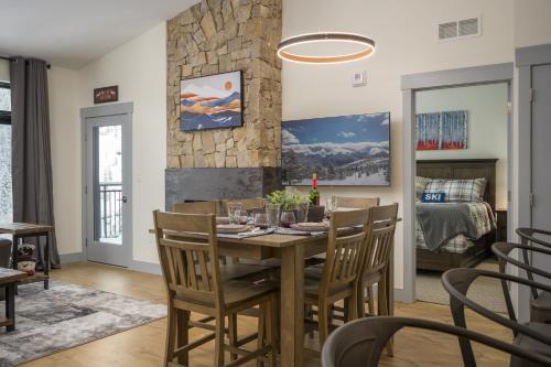 Timber Fox 1403 downtown Winter Park - Community Hot Tub in Winter Park (Colorado) Timber Fox 1403 downtown Winter Park - Community Hot Tub in Winter Park (Colorado)