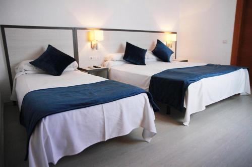 Parrots Sitges Hotel in Sitges Parrots Sitges Hotel in Sitges