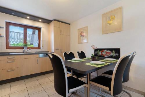 Ferienhaus am Mühlenbach, 110qm (Ferienhaus am Muhlenbach, 110qm) in Schwanau Ferienhaus am Mühlenbach, 110qm (Ferienhaus am Muhlenbach, 110qm) in Schwanau