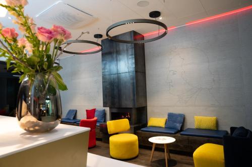 Előcsarnok, Grimms Hotel Hanau in Hanau Előcsarnok, Grimms Hotel Hanau in Hanau