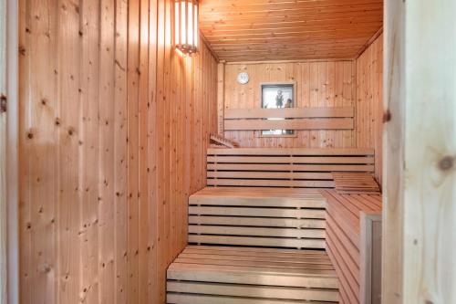 Poppenstuuv in Enge-Sande Poppenstuuv in Enge-Sande