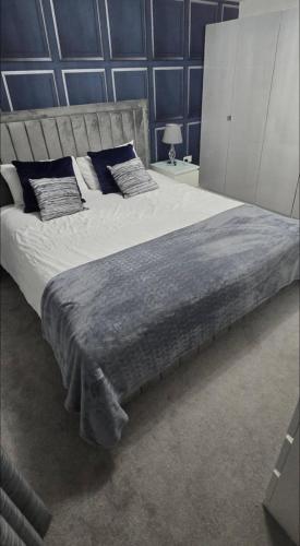 En-suite Room With Superking Bed in Danderhall En-suite Room With Superking Bed in Danderhall