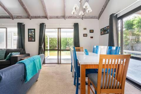 المرافق, Typical Kiwi Family Holiday Home in the Coromandel in تايروا المرافق, Typical Kiwi Family Holiday Home in the Coromandel in تايروا