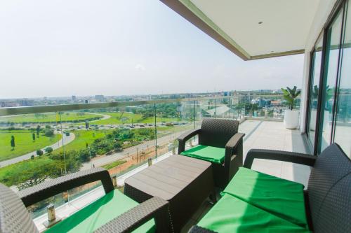 Balkon/teras, Accra Luxury Apartments @ The Signature in Accra Balkon/teras, Accra Luxury Apartments @ The Signature in Accra