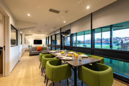 Shared lounge/TV area, The SPACE To Stay, St Andrews in St. Andrews Shared lounge/TV area, The SPACE To Stay, St Andrews in St. Andrews