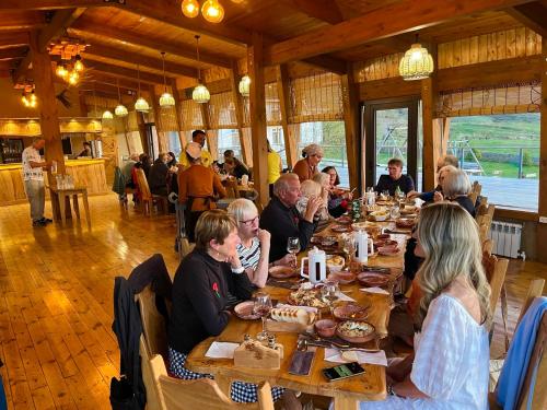 Restaurante, Kemin Guest House in Shabdan Restaurante, Kemin Guest House in Shabdan