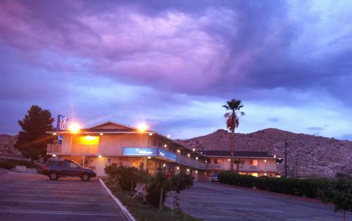 المنظر الخارجي, Hilltop Inn & Suites in Victorville المنظر الخارجي, Hilltop Inn & Suites in Victorville
