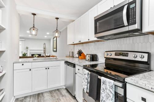 Faciliteiten, Dreamy 2-King Bedroom Townhome near Braves Stadium in Smyrna Faciliteiten, Dreamy 2-King Bedroom Townhome near Braves Stadium in Smyrna