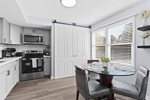 Sadržaji, Modern 2-bedroom Townhouse near Braves Stadium in Smyrna (GA) Sadržaji, Modern 2-bedroom Townhouse near Braves Stadium in Smyrna (GA)