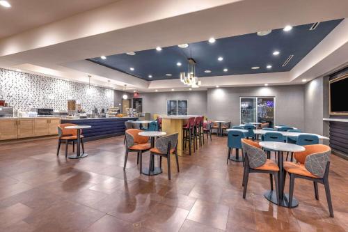 Makanan dan Minuman, La Quinta Inn & Suites by Wyndham Woodway - Waco South in Waco (TX) Makanan dan Minuman, La Quinta Inn & Suites by Wyndham Woodway - Waco South in Waco (TX)