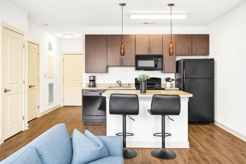 Elegant Studio Near Bars, Dining and UAB near พิพิธภัณฑ์ลีกใต้ของคนผิวดำ Elegant Studio Near Bars, Dining and UAB near พิพิธภัณฑ์ลีกใต้ของคนผิวดำ